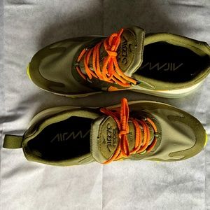 Nike React Air Max Olive Green Sneakers Size 9.5/Women, 8/Mens